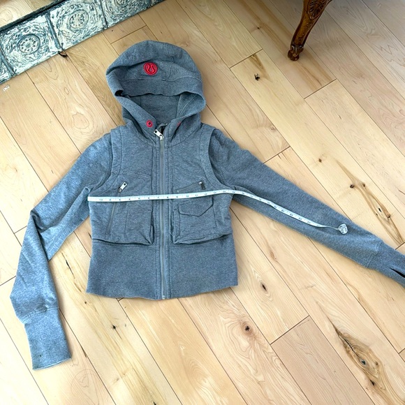 Lululemon cropped sweatshirt size 6 - Picture 1 of 8